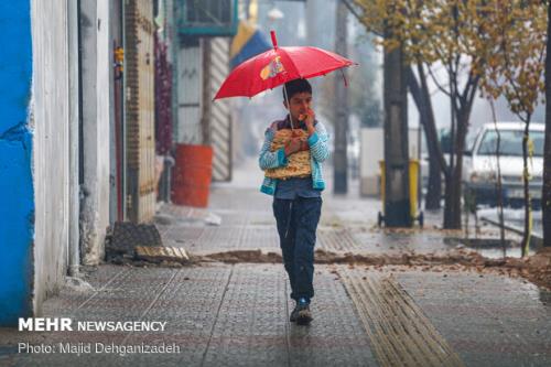 رگبارهای پراكنده در مناطق مختلف كشور ادامه دارد