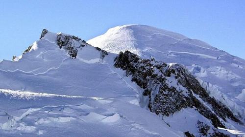 آب رفتن بلندترین قله اروپای غربی در رشته کوه آلپ