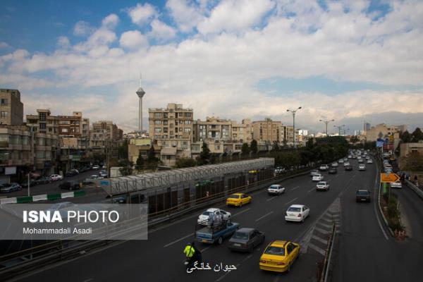 آسمانی ابری همراه با کاهش کیفیت هوا در انتظار تهران
