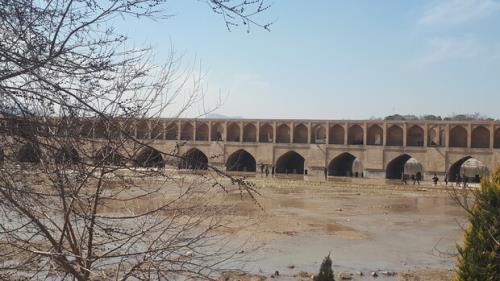 هوای اصفهان در آخرین شنبه قرن سالم می باشد