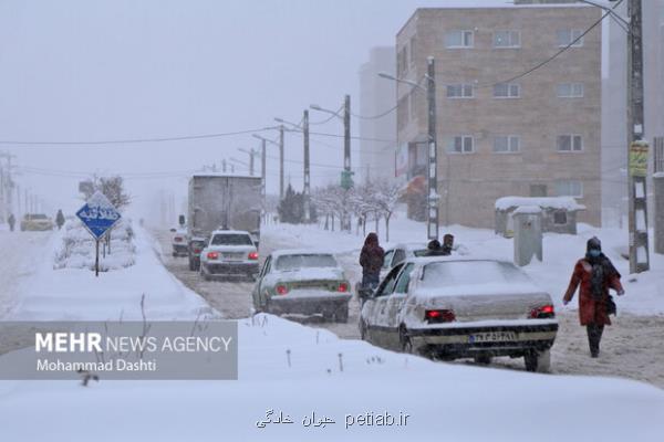 ارتفاع برف در کوهرنگ به 130 سانتی متر رسید