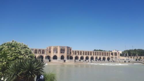 هوای قابل قبول اصفهان در چهل و یکمین روز بهار