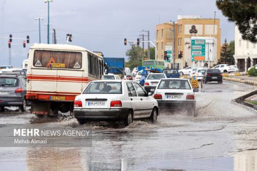 وقوع رگبار باران و رعد و برق در ۲۳ استان