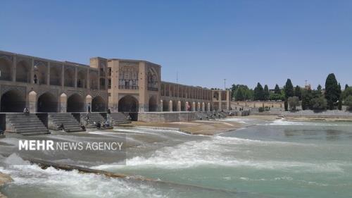 هوای اصفهان در مرز آلودگی است
