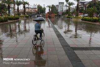 بارش پراكنده باران در بعضی مناطق كشور، رعد و برق در جنوب كشور