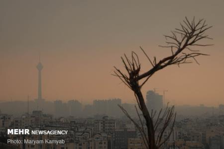 كیفیت هوای تهران برای همه گروههای جامعه ناسالم می باشد